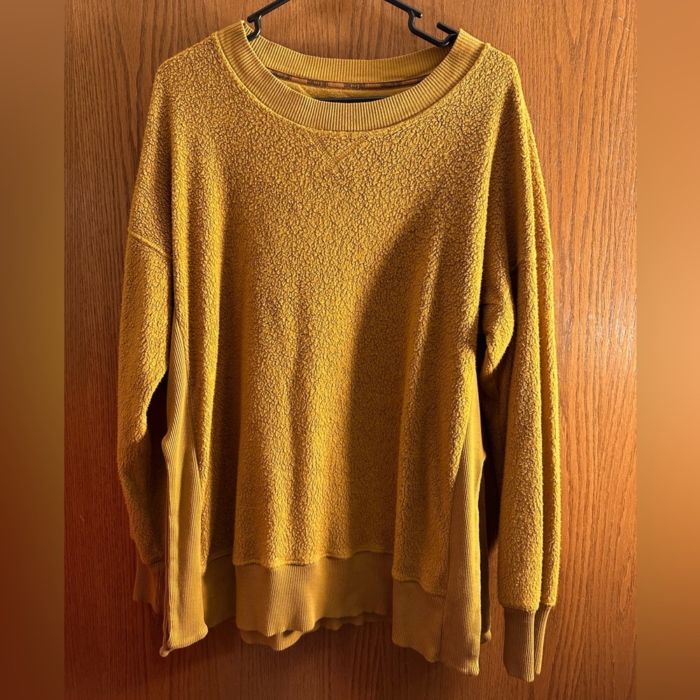 American Eagle crew neck sweatshirt